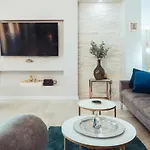 New -150m2 Penthouse With Shared Pool - Smaragd Apartment Makarska