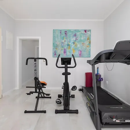 New -150m2 Penthouse With Shared Pool - Smaragd *