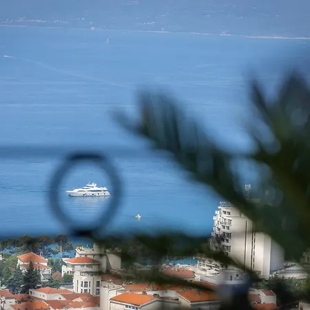 Daire New -150m2 Penthouse With Shared Pool - Smaragd Makarska