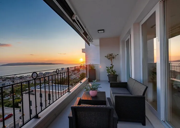 New -150m2 Penthouse With Shared Pool - Smaragd Daire Makarska