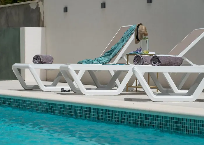 Daire New -150m2 Penthouse With Shared Pool - Smaragd Makarska