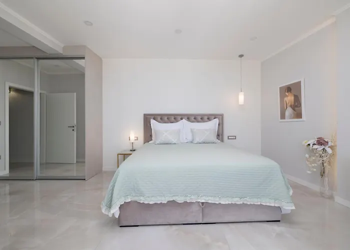 New -150m2 Penthouse With Shared Pool - Smaragd Daire *