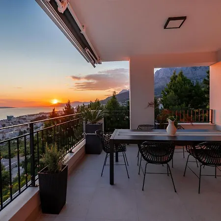 Appartement New -150m2 Penthouse With Shared Pool - Smaragd