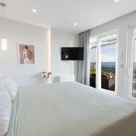 Lejlighed New -150m2 Penthouse With Shared Pool - Smaragd