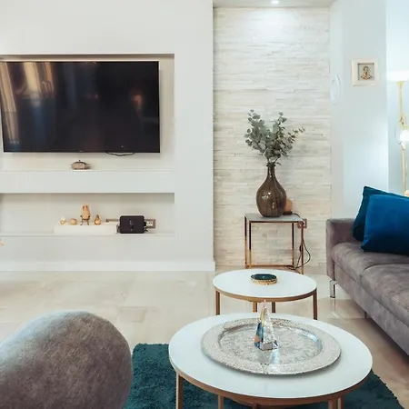 New -150m2 Penthouse With Shared Pool - Smaragd Appartement Makarska