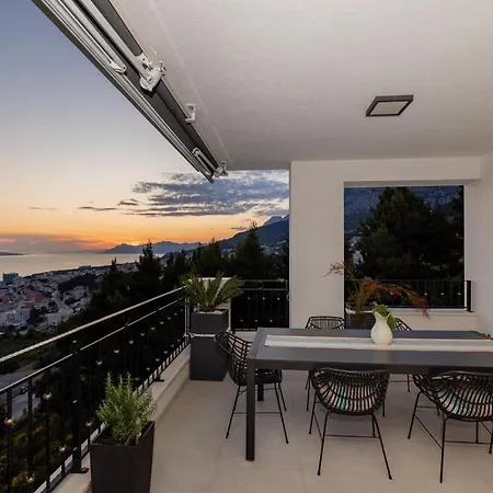 Lejlighed New -150m2 Penthouse With Shared Pool - Smaragd Makarska
