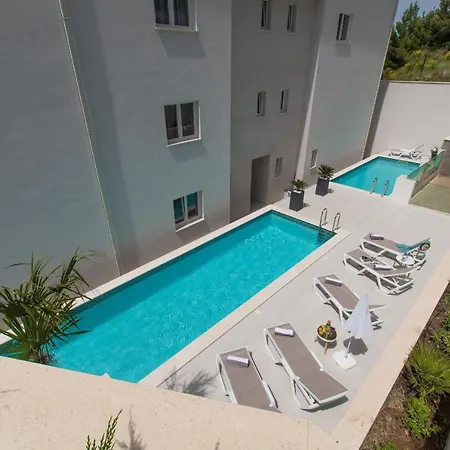 New -150m2 Penthouse With Shared Pool - Smaragd Makarska