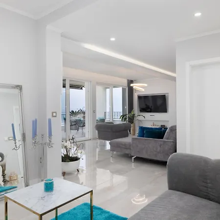 New -150m2 Penthouse With Shared Pool - Smaragd Makarska