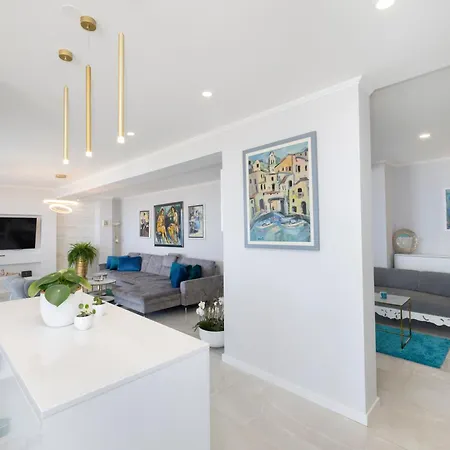 New -150m2 Penthouse With Shared Pool - Smaragd Appartement