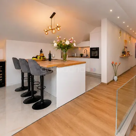 Smaragd - Luxury Penthouse With Amazing Sea View Apartment *