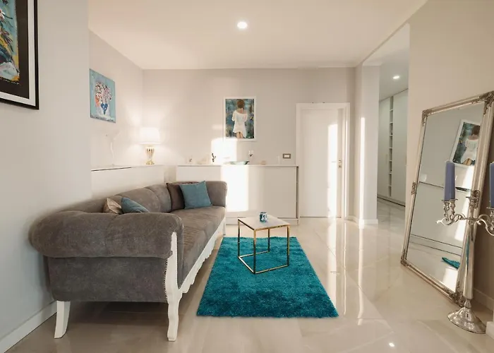 New -150m2 Penthouse With Shared Pool - Smaragd * Makarska