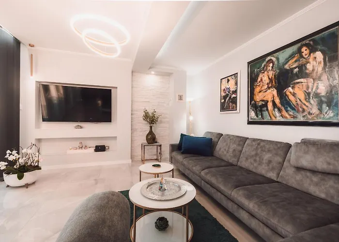 New -150m2 Penthouse With Shared Pool - Smaragd