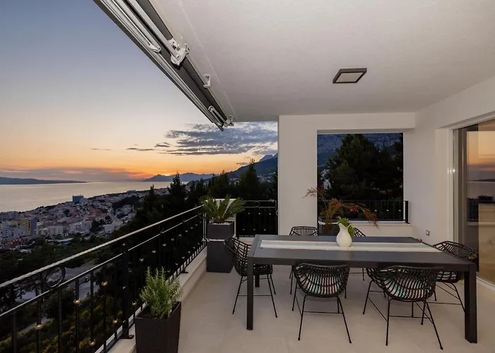 Apartment New -150m2 Penthouse With Shared Pool - Smaragd Makarska