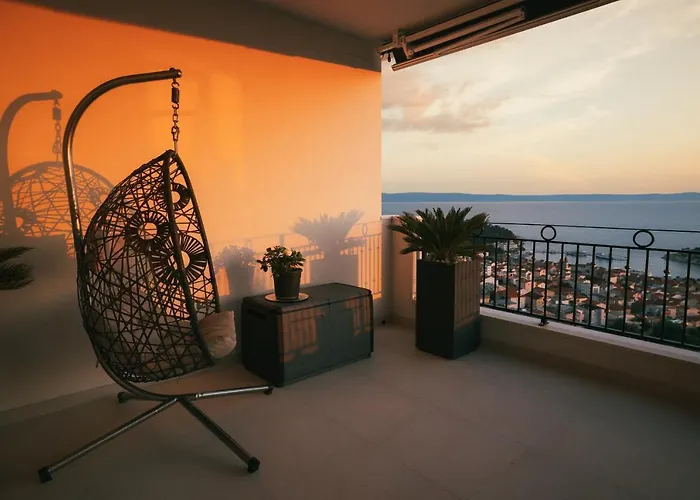 New -150m2 Penthouse With Shared Pool - Smaragd Apartmán