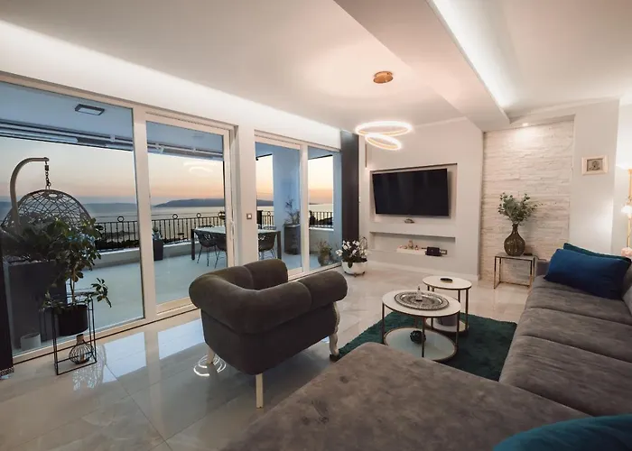 New -150m2 Penthouse With Shared Pool - Smaragd Makarska