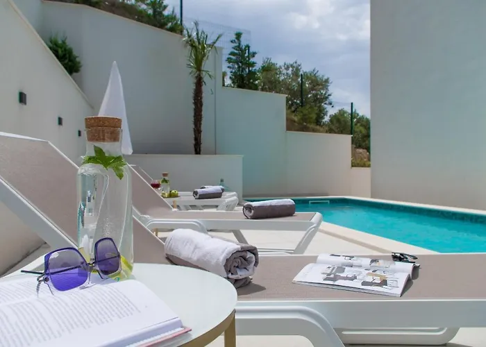 Apartment New -150m2 Penthouse With Shared Pool - Smaragd