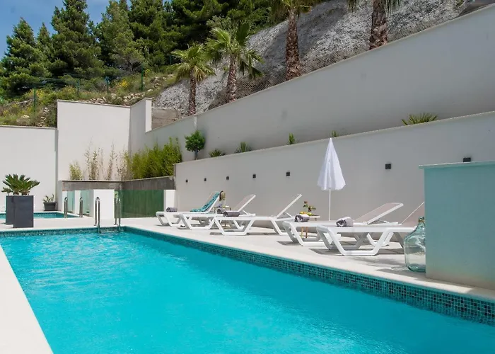 New -150m2 Penthouse With Shared Pool - Smaragd *