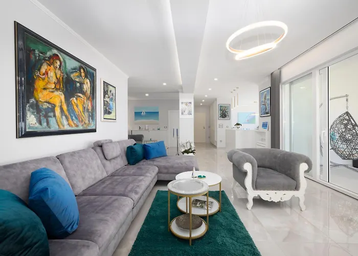 New -150m2 Penthouse With Shared Pool - Smaragd Apartmán Makarská