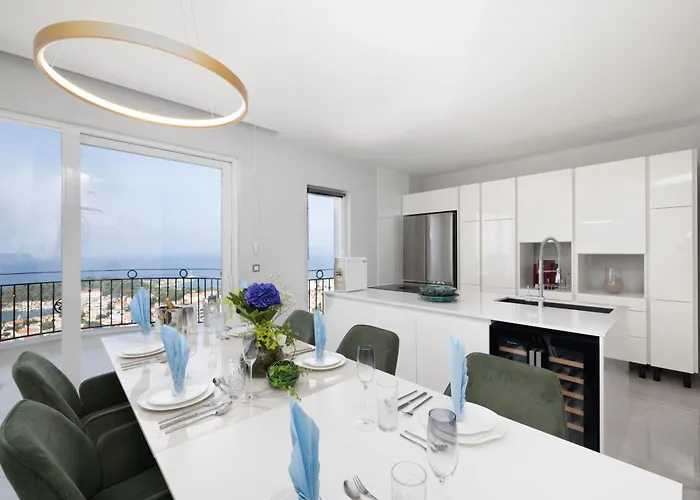 New -150m2 Penthouse With Shared Pool - Smaragd Apartmán *