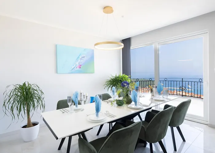 New -150m2 Penthouse With Shared Pool - Smaragd Apartment *