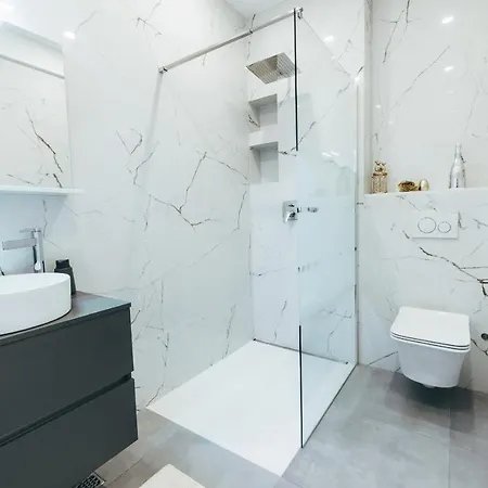 New -150m2 Penthouse With Shared Pool - Smaragd * Makarska