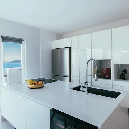 Lägenhet New -150m2 Penthouse With Shared Pool - Smaragd Makarska