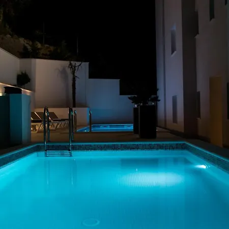 New -150m2 Penthouse With Shared Pool - Smaragd Lägenhet *