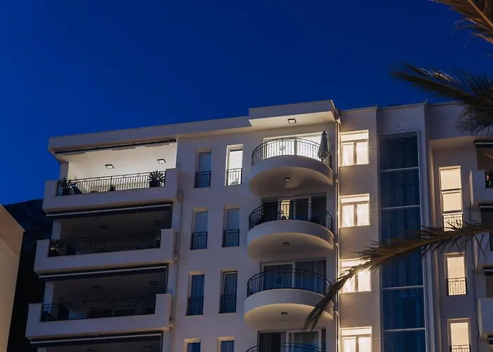 New -150m2 Penthouse With Shared Pool - Smaragd